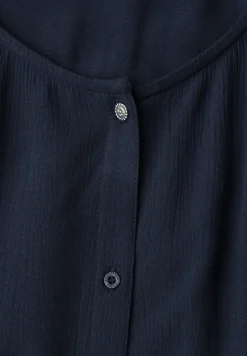 3/4 mouw blouse met ronde hals en knopen