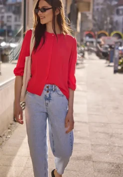3/4 mouw blouse met ronde hals en knopen