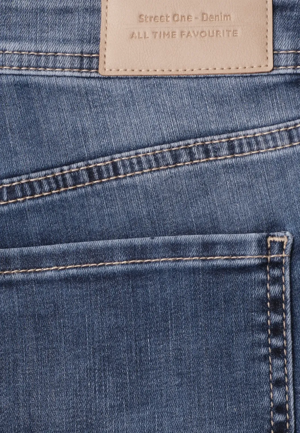 7/8 Slim Leg jeans in casual fit