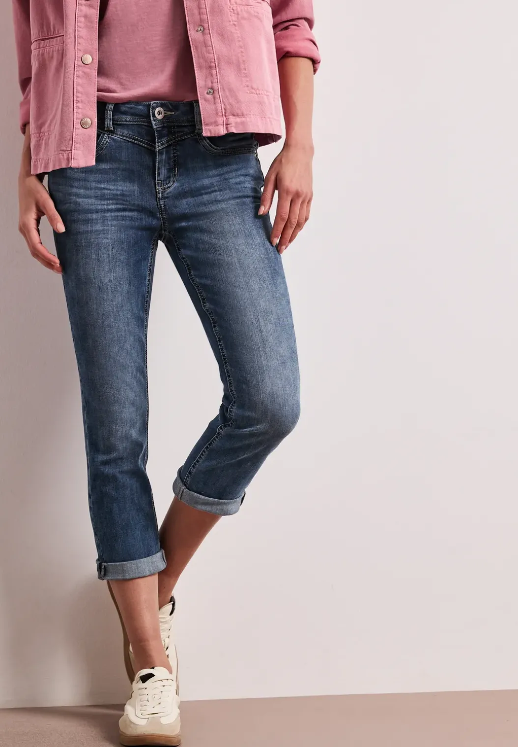 7/8 Slim Leg jeans in casual fit