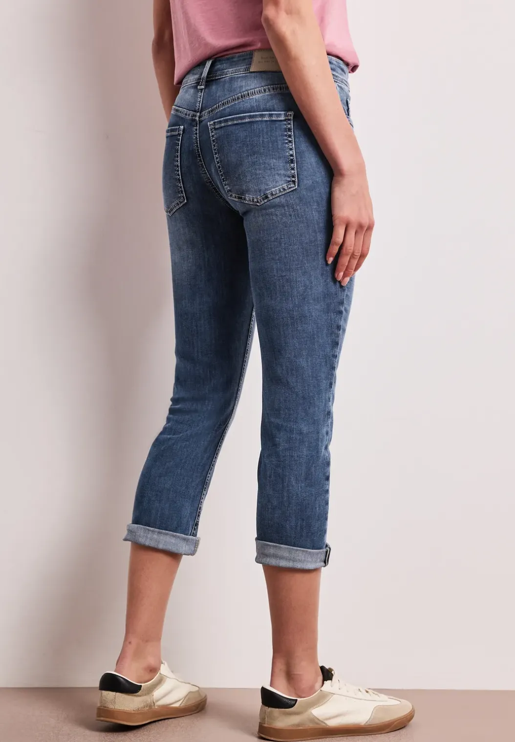 7/8 Slim Leg jeans in casual fit