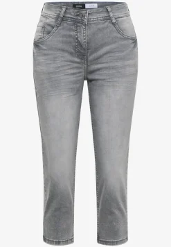 3/4 Slim Leg jeans in casual fit