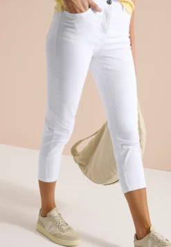 3/4 Slim Leg jeans in Slim Fit