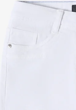 3/4 Slim Leg jeans in Slim Fit