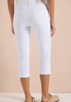 3/4 Slim Leg jeans in Slim Fit
