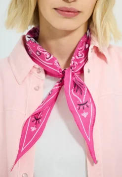 Bandana in ruitvorm met print