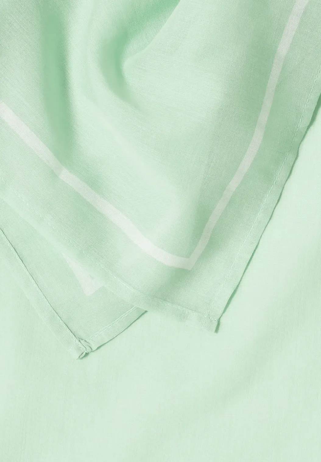 Bandana met tape detail