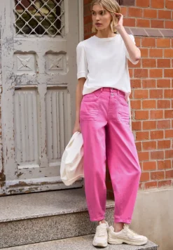 Barrel leg jeans in Loose Fit