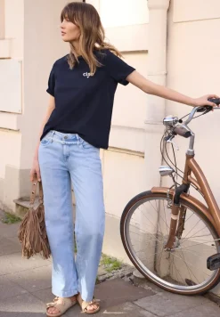Basic Shirt met gedetailleerde print