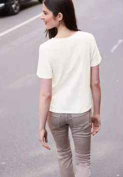 Basic Shirt met gedetailleerde print