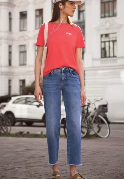 Basic Shirt met gedetailleerde print
