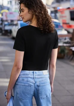 Basic Shirt met ronde hals en korte mouwen