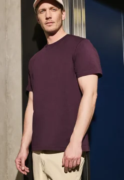 Basic T-shirt in effen kleur