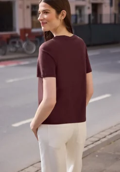 Basic Shirt met gedetailleerde print