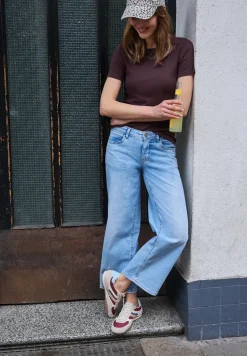 Basic Shirt met ronde hals en korte mouwen