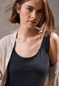 Basis jersey top