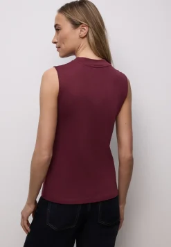 Basis top