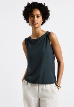 Basis top