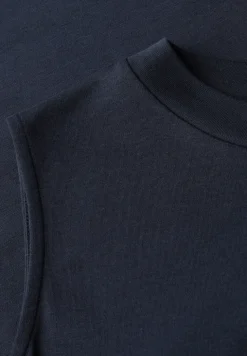 Basis top