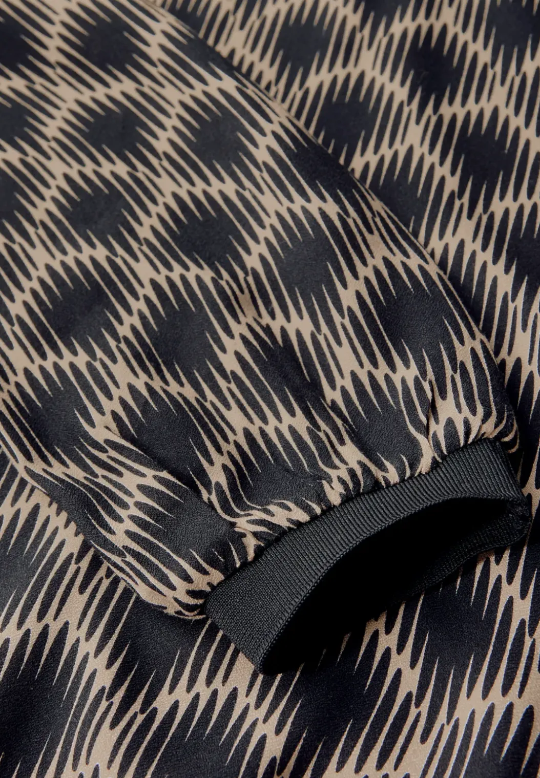 Bedrukte blouse met elastische zoom