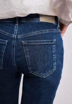 Bermuda met Slim Legs en omgeslagen detail