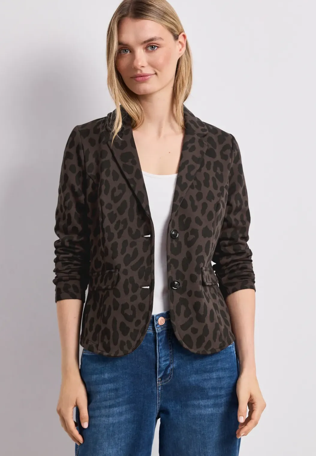 Blazer met reverskraag en leopatroon