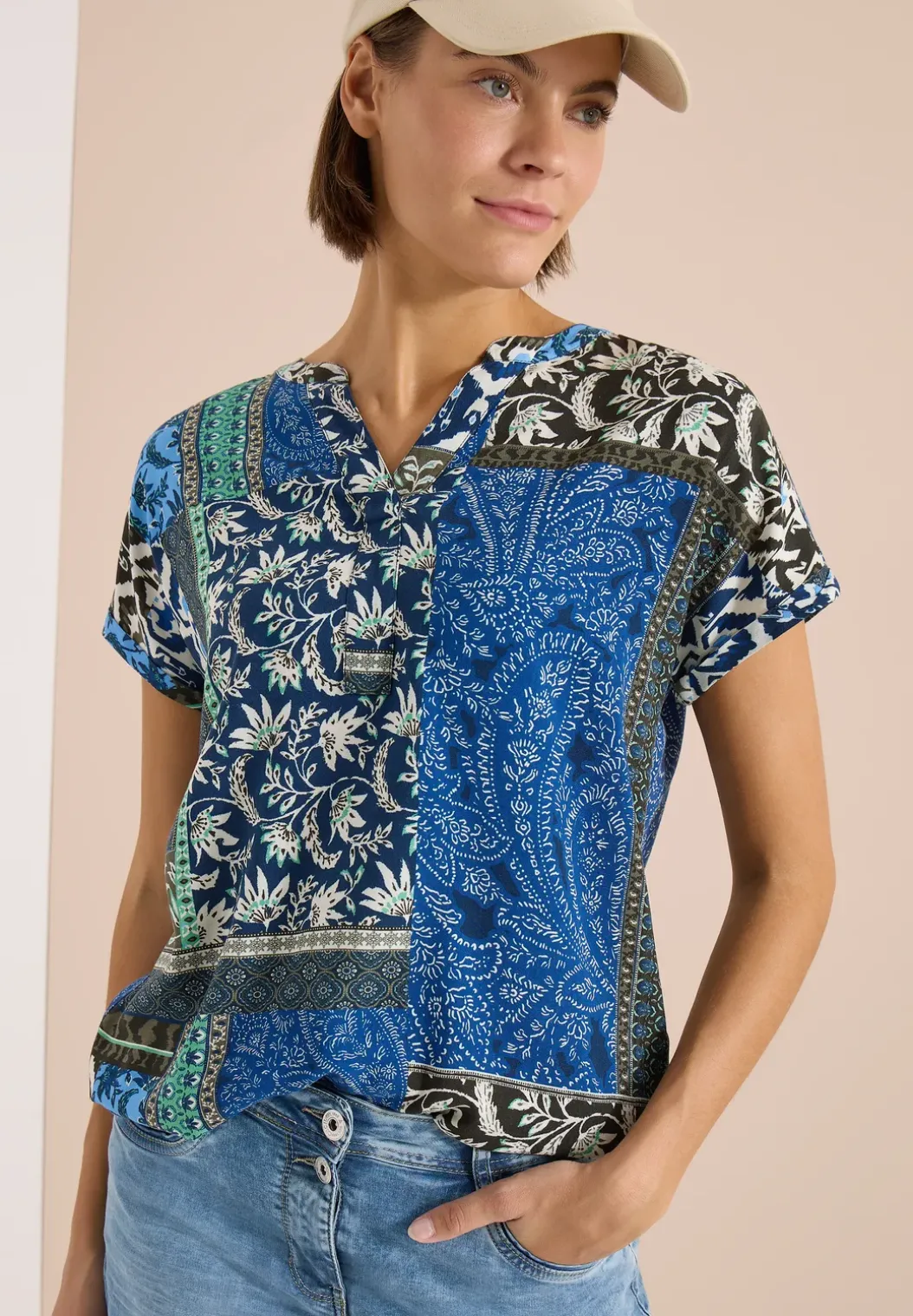 Blouse met korte mouwen en patchworkprint