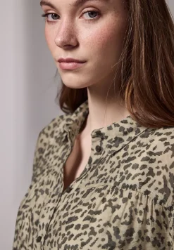 Blouse met leopatroon