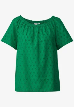Blouse met oogjesborduursel