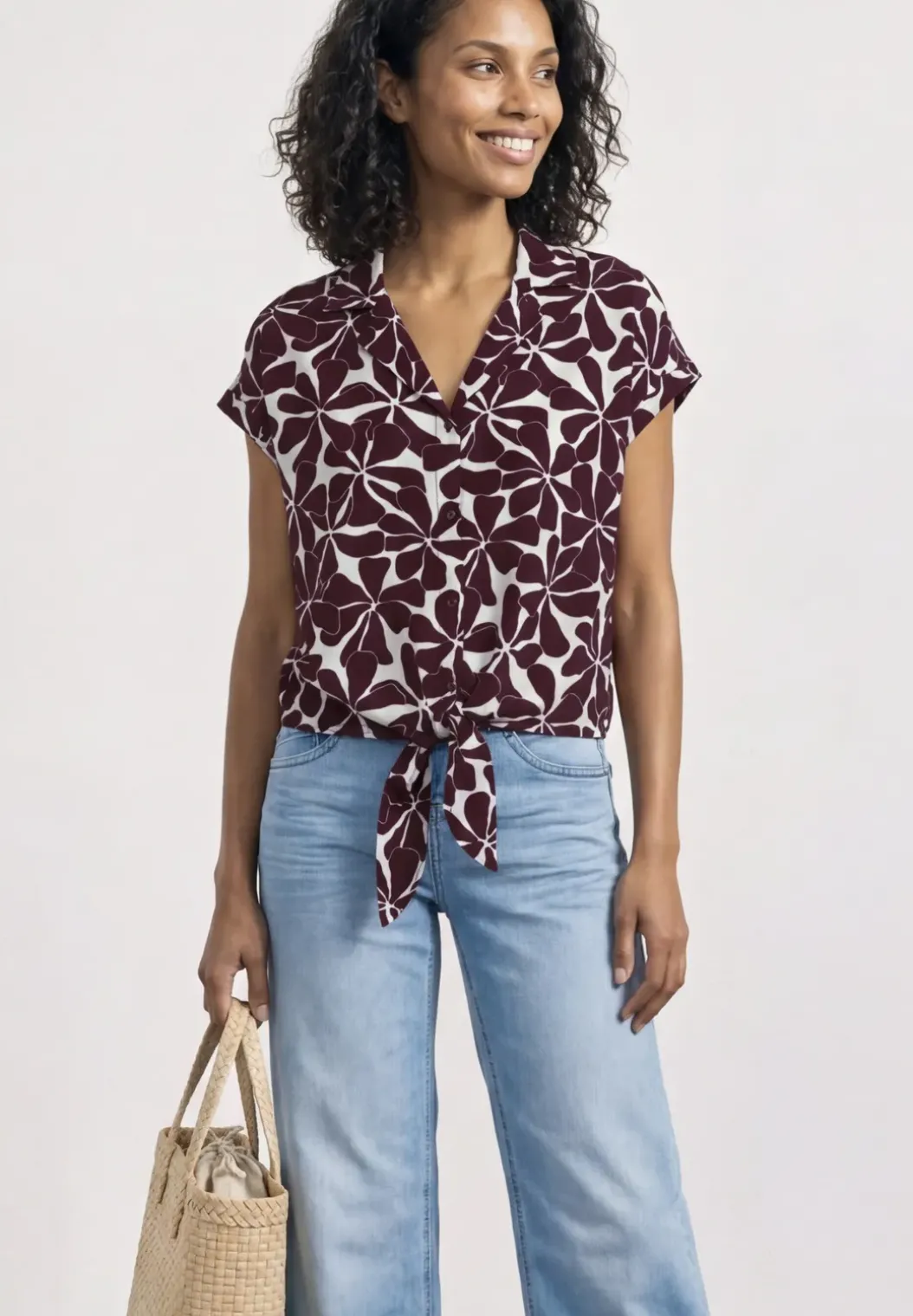 Blouse met overhangende schouders en bowlingkraag