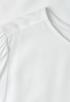 Blouse met ronde hals en korte pofmouwen