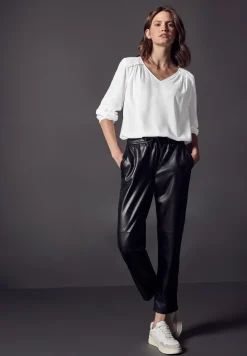 Blouse met smokdetail