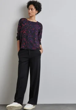 Blouse met tape details