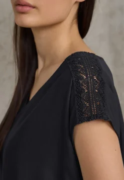 Blouse shirt met kant
