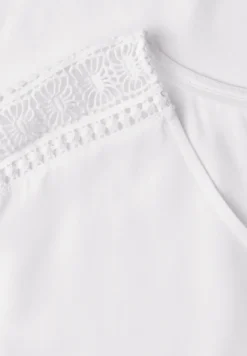 Blouse shirt met V-hals en kant