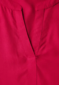 Blouse van viscose met gespleten hals