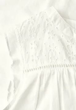 Blousetop met gespleten hals en shiffley-details