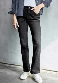 Bootcut jeans