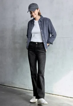 Bootcut jeans