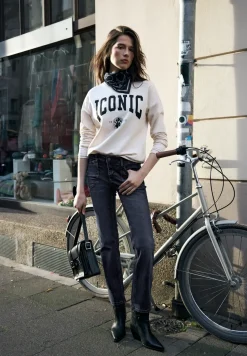 Bootcut jeans