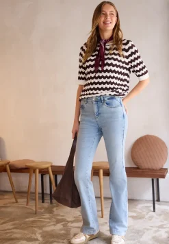 Bootcut jeans