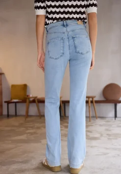 Bootcut jeans