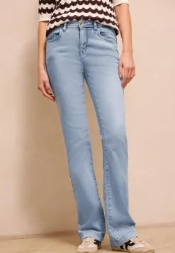 Bootcut jeans