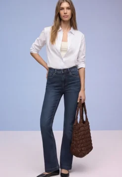 Bootcut jeans