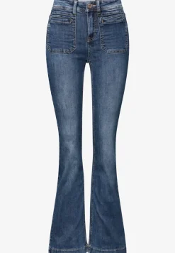 Bootcut jeans