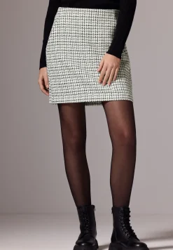 Bouclé rok
