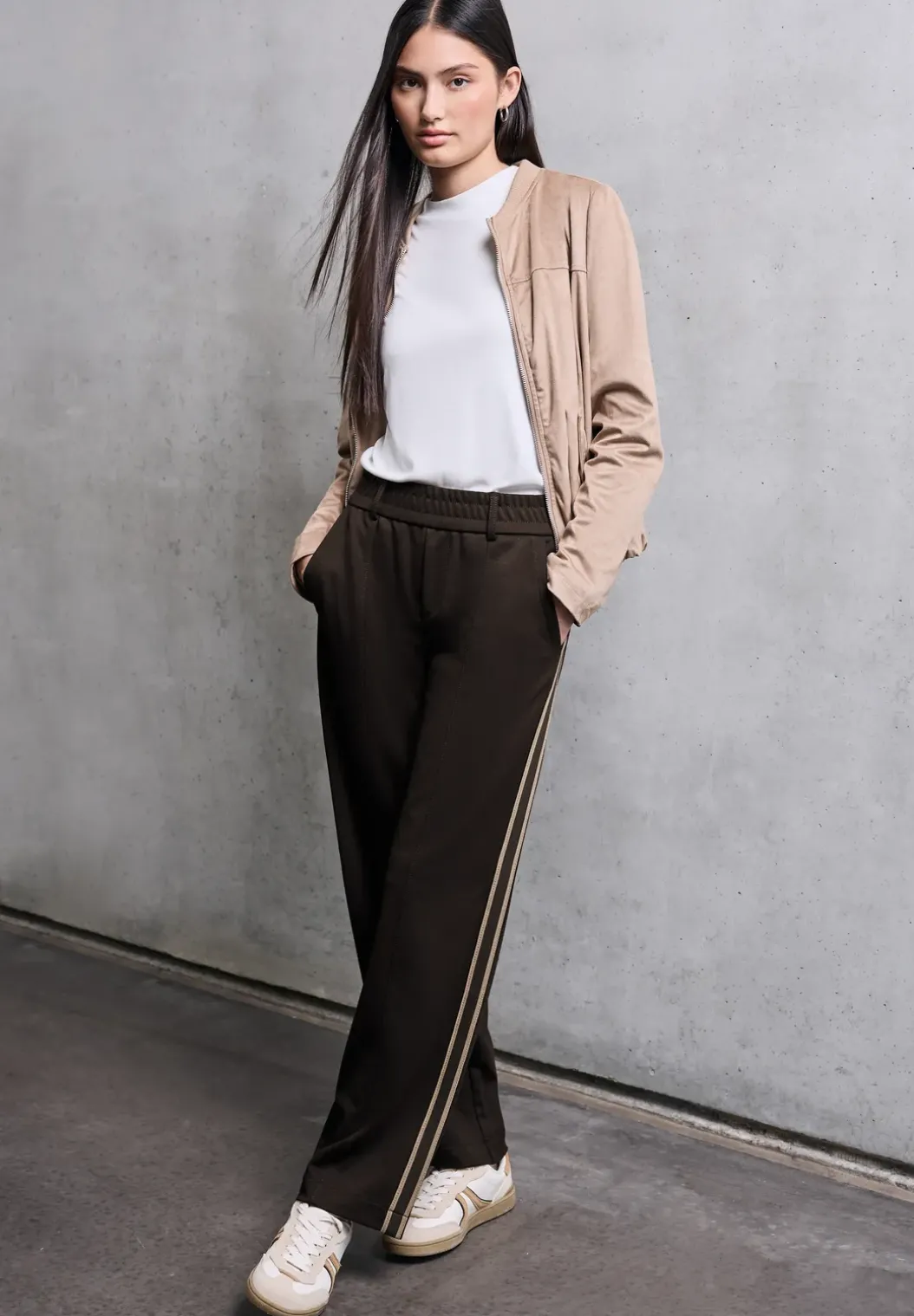 Broek met galonstrepen