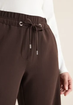 Broek met tapijtstrepen