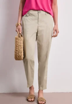 Casual fit chino's in een zachte stof