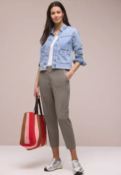 Casual fit chino's in een zachte stof